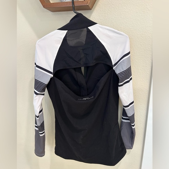 Lorna jane size s pipeline excel zip-through jacket - Picture 2 of 2